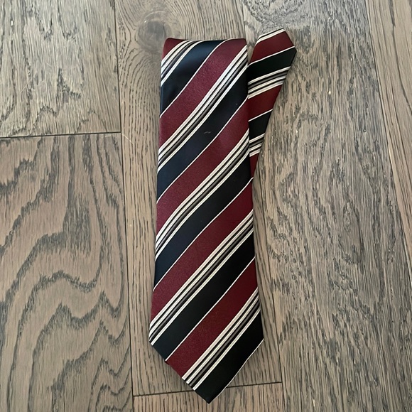 Geoffrey Beene | mens silk tie, classic stripe, maroon , black, - Picture 1 of 2